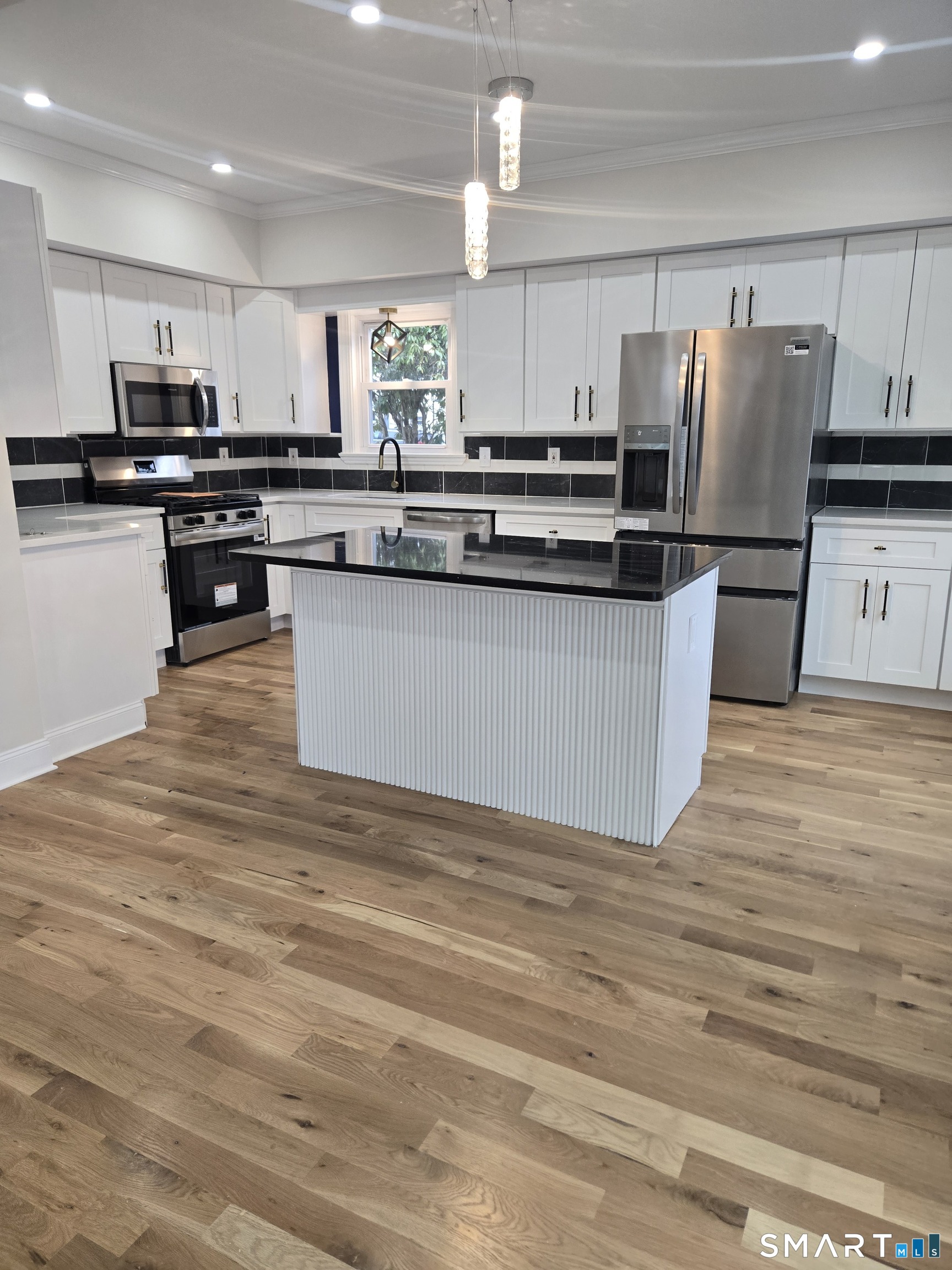 8 Pine Street Norwich CT 06360