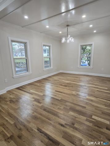 8 Pine Street Norwich CT 06360