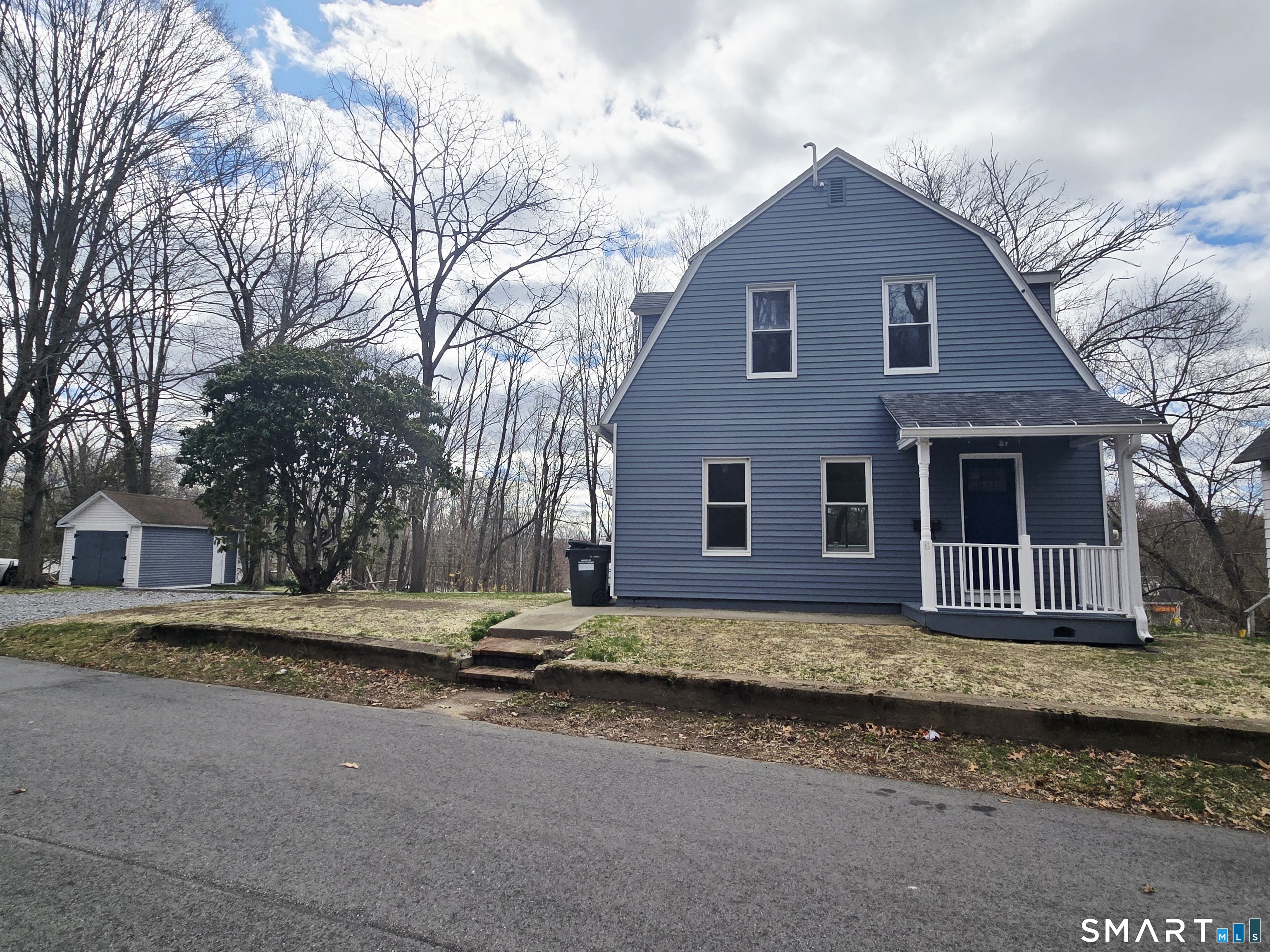 8 Pine Street Norwich CT 06360