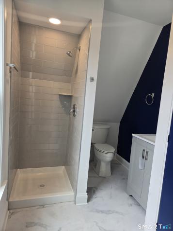 8 Pine Street Norwich CT 06360