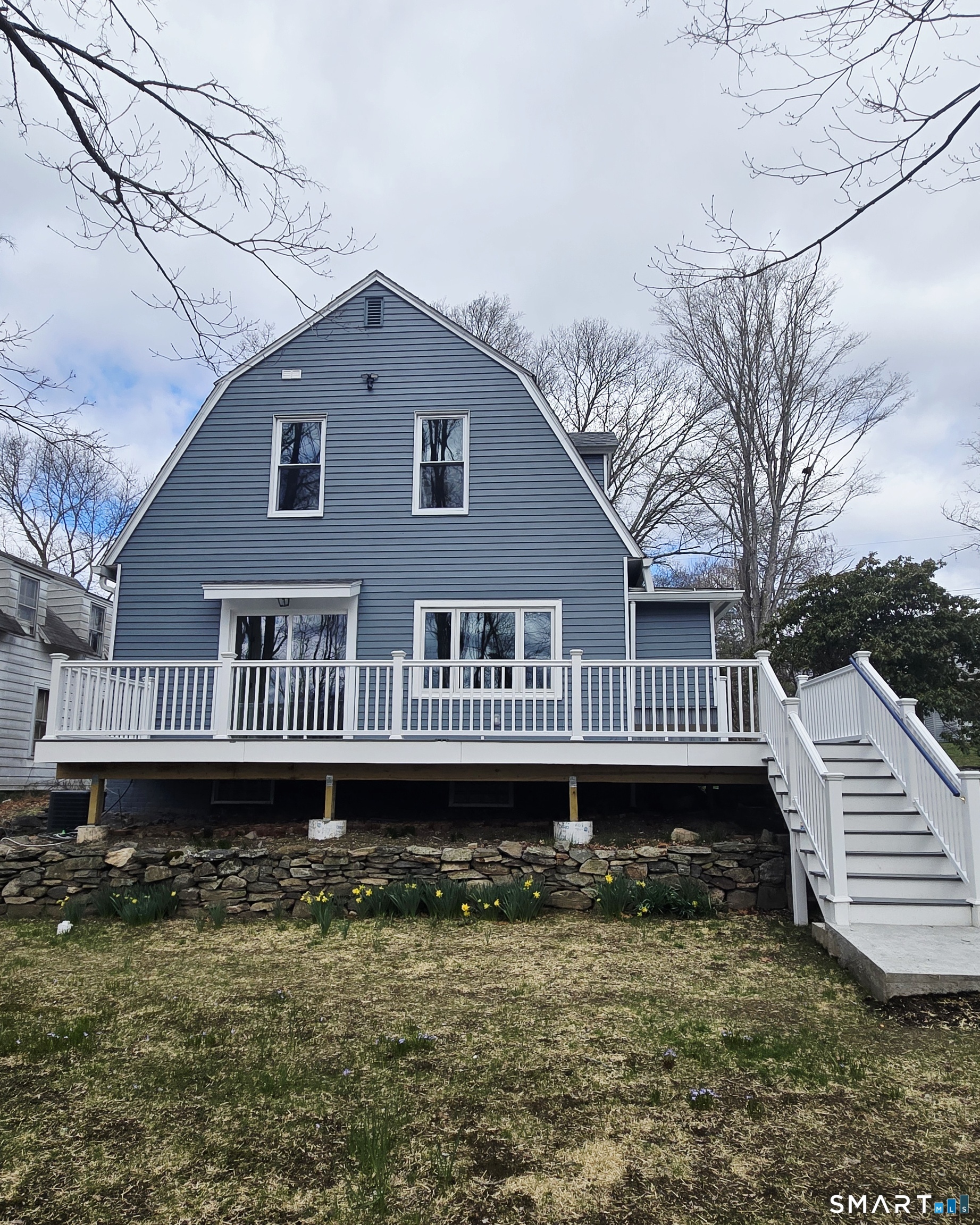 8 Pine Street Norwich CT 06360