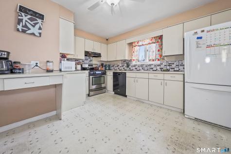 1674 Byam Road Cheshire CT 06410