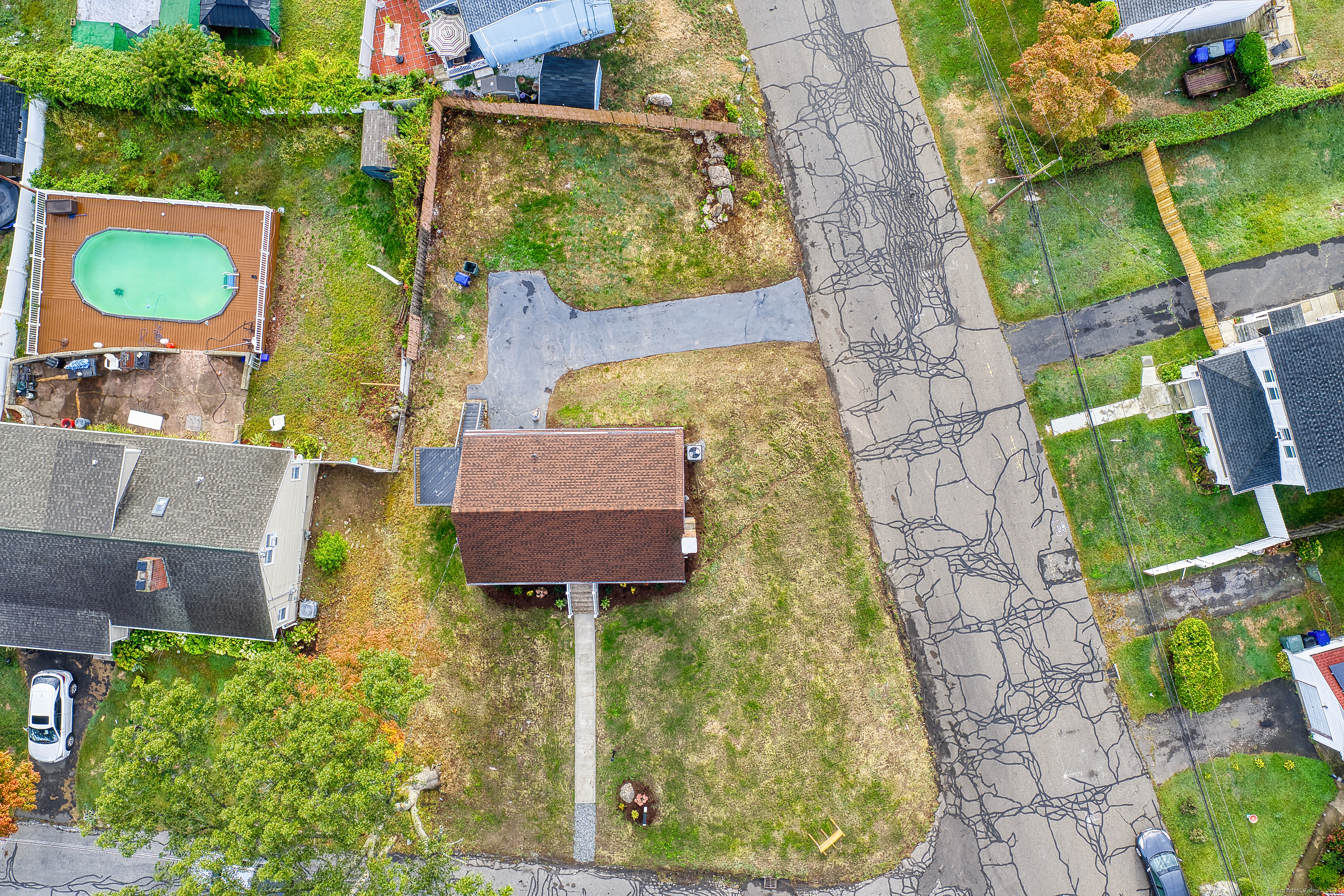 16 Oakdale Street Bridgeport CT 06606