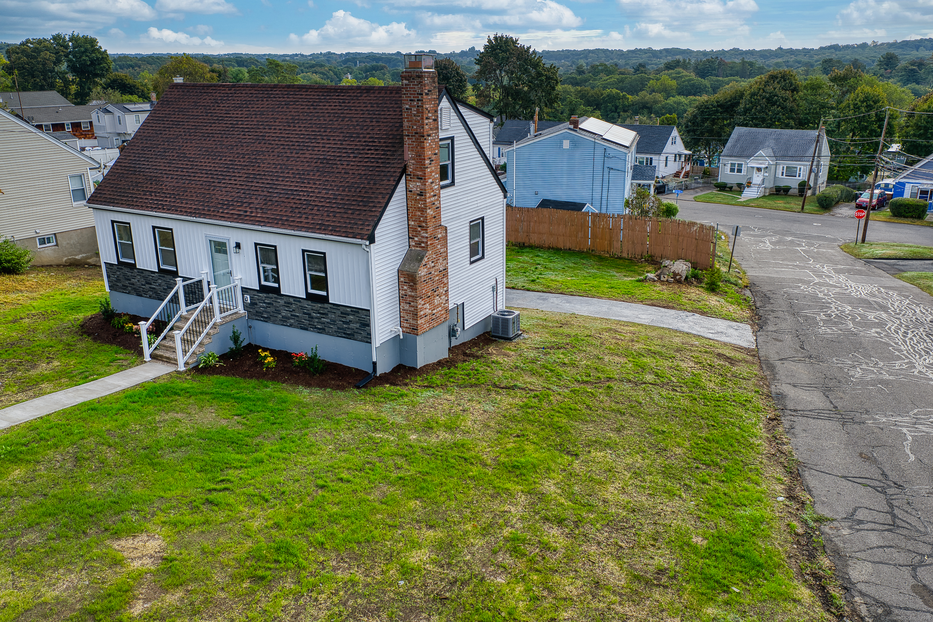 16 Oakdale Street Bridgeport CT 06606