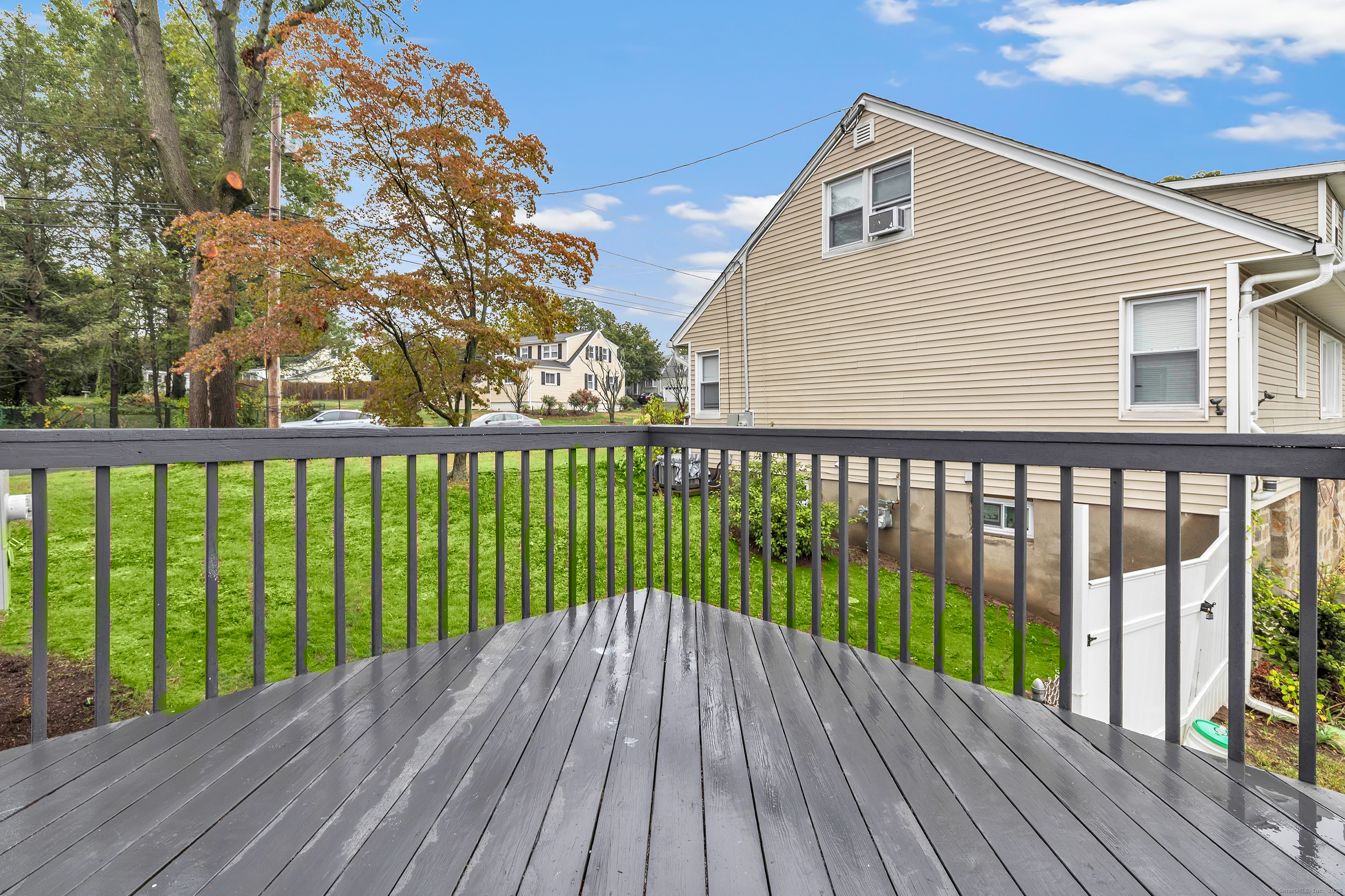 16 Oakdale Street Bridgeport CT 06606