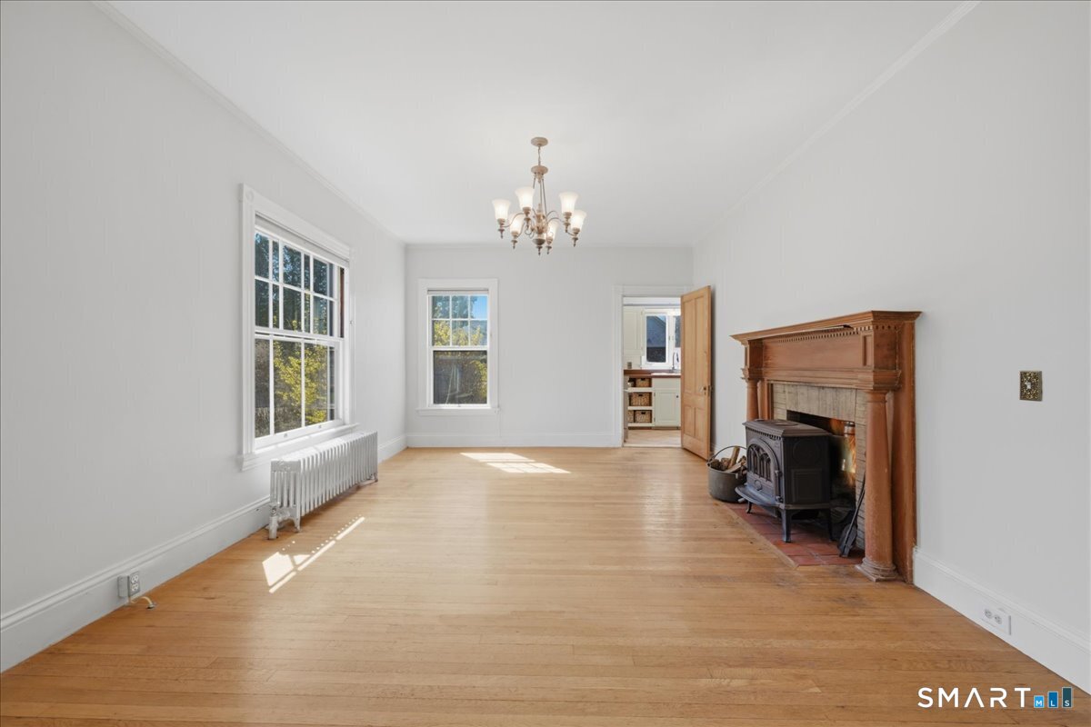 124 West Broad Street Stonington CT 06379