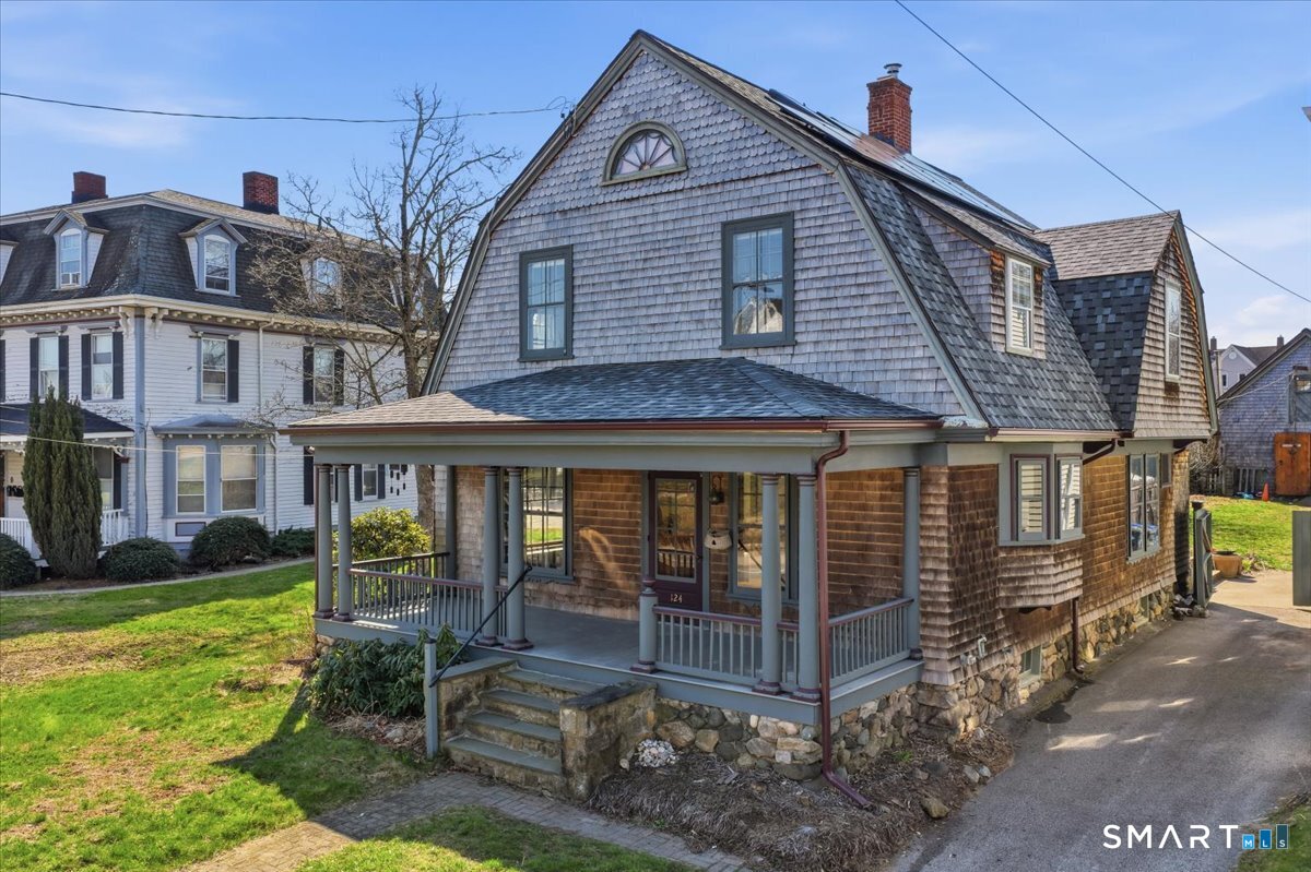 124 West Broad Street Stonington CT 06379