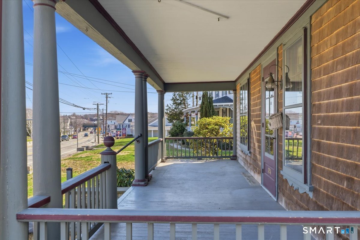 124 West Broad Street Stonington CT 06379