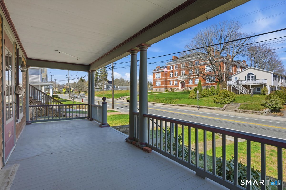 124 West Broad Street Stonington CT 06379