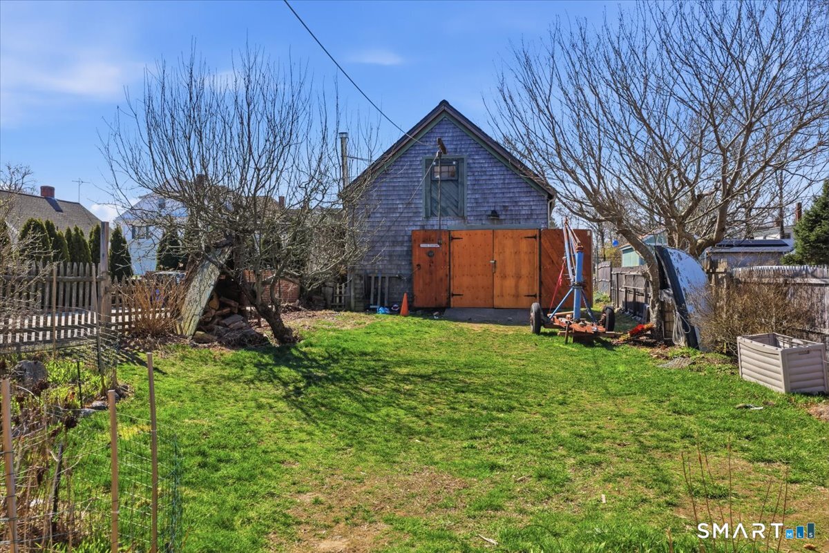 124 West Broad Street Stonington CT 06379