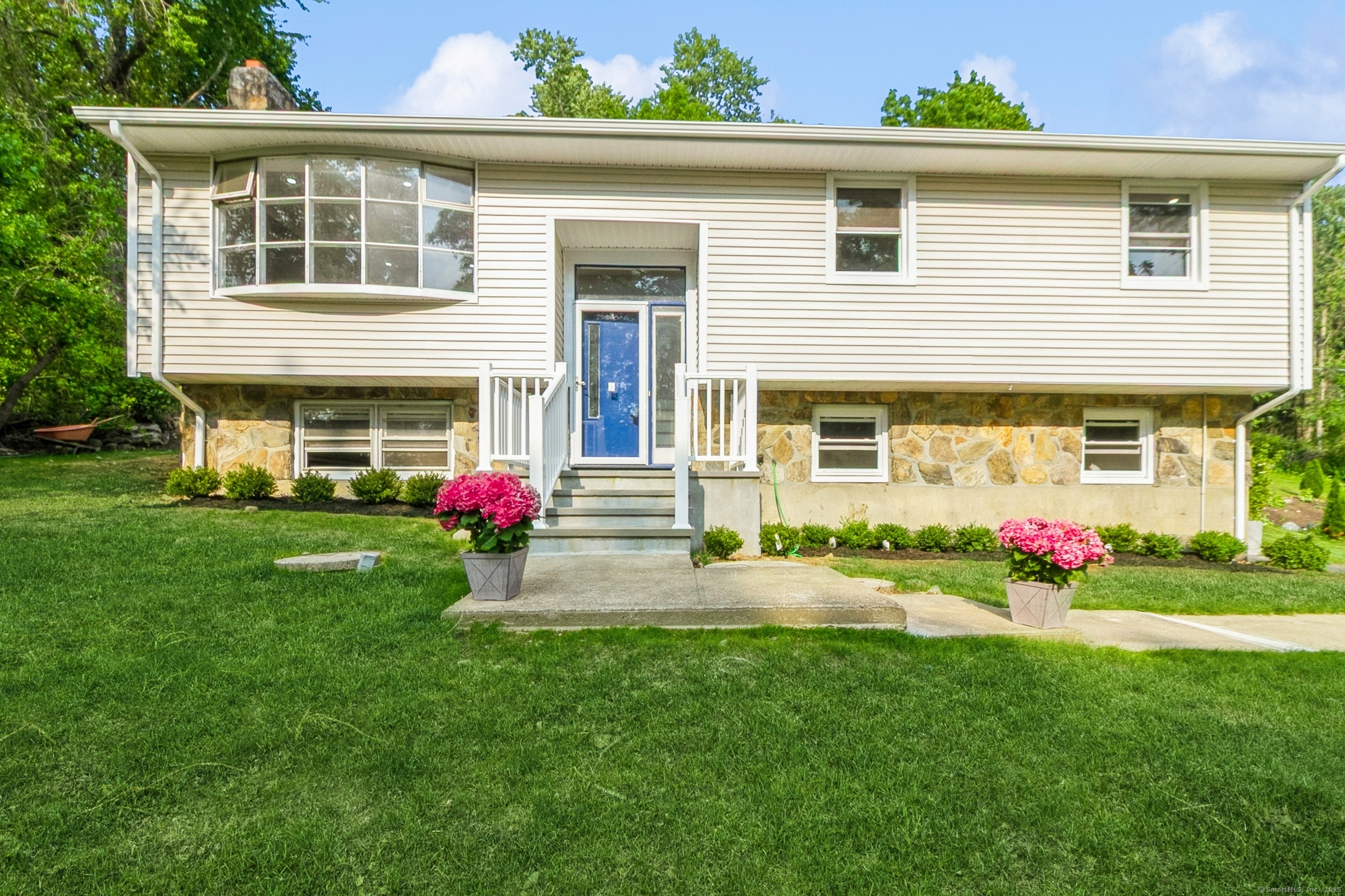 8 Laurel Drive Brookfield CT 06804