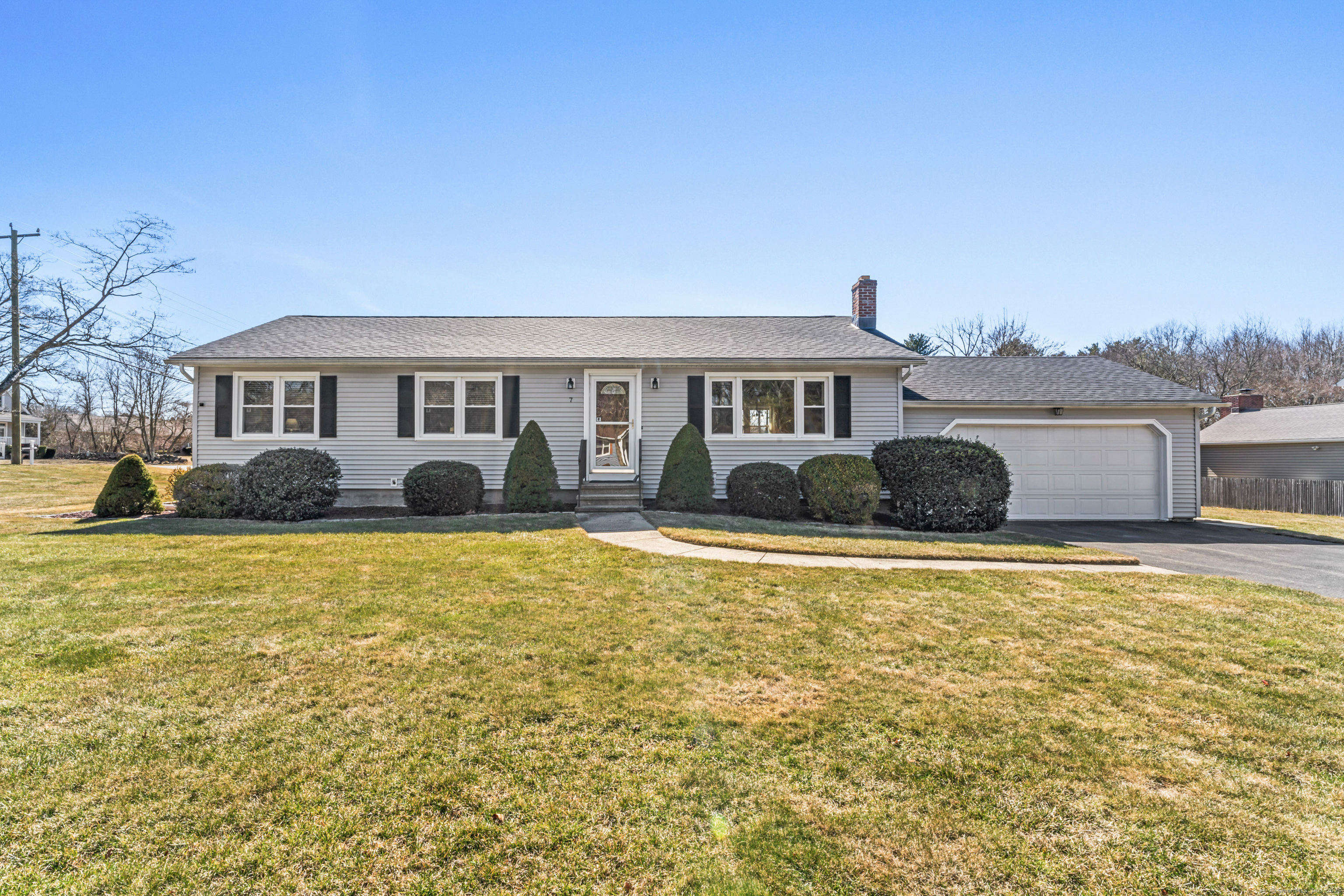 7 Julia Court Milford CT 06461