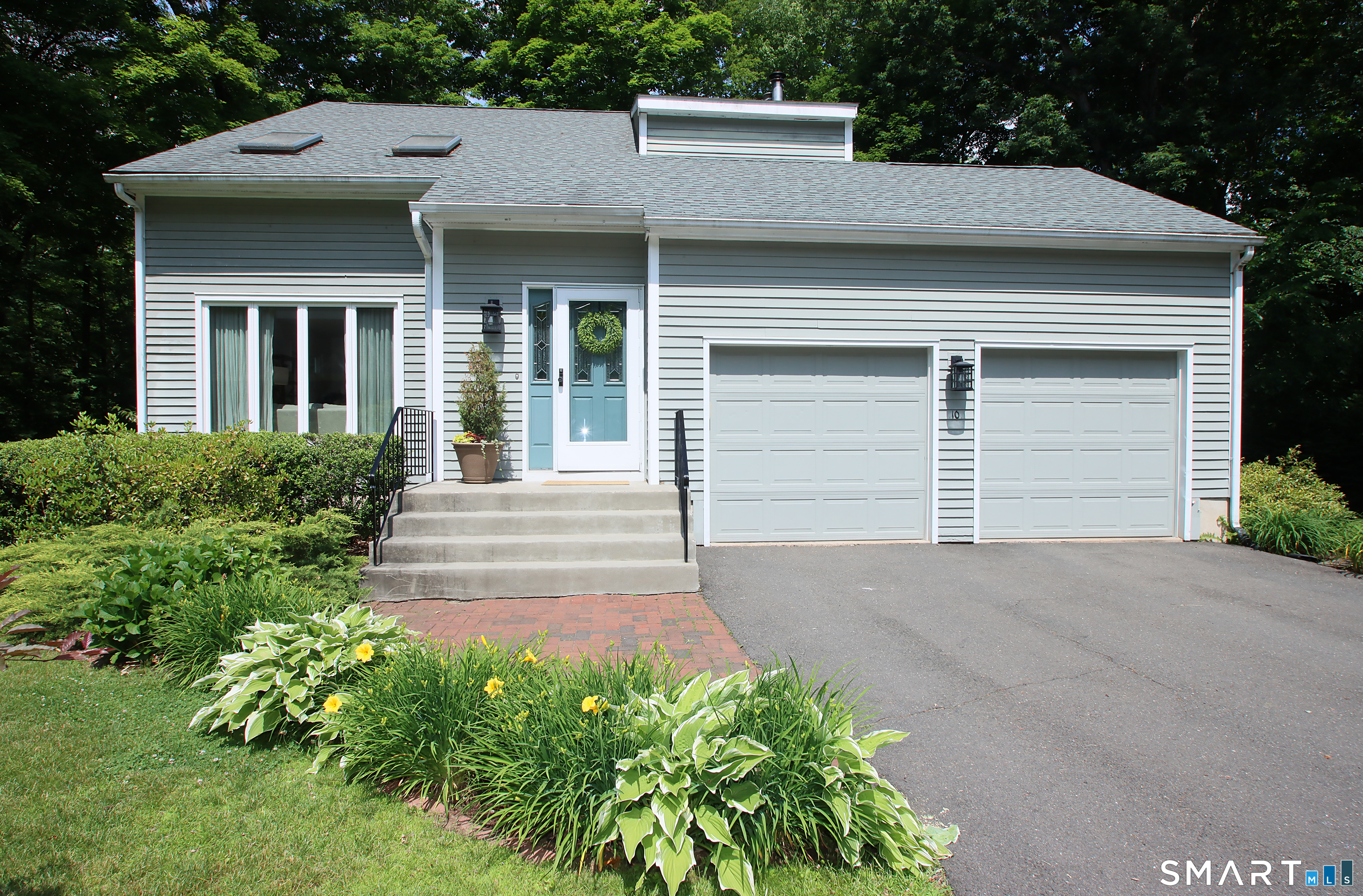 10 Old Village Lane Farmington CT 06085