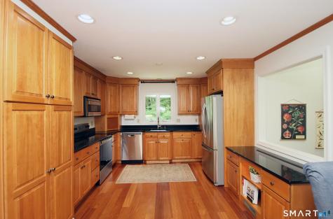 10 Old Village Lane Farmington CT 06085