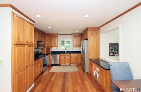 10 Old Village Lane Farmington CT 06085