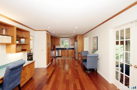 10 Old Village Lane Farmington CT 06085