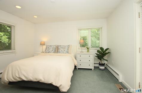 10 Old Village Lane Farmington CT 06085