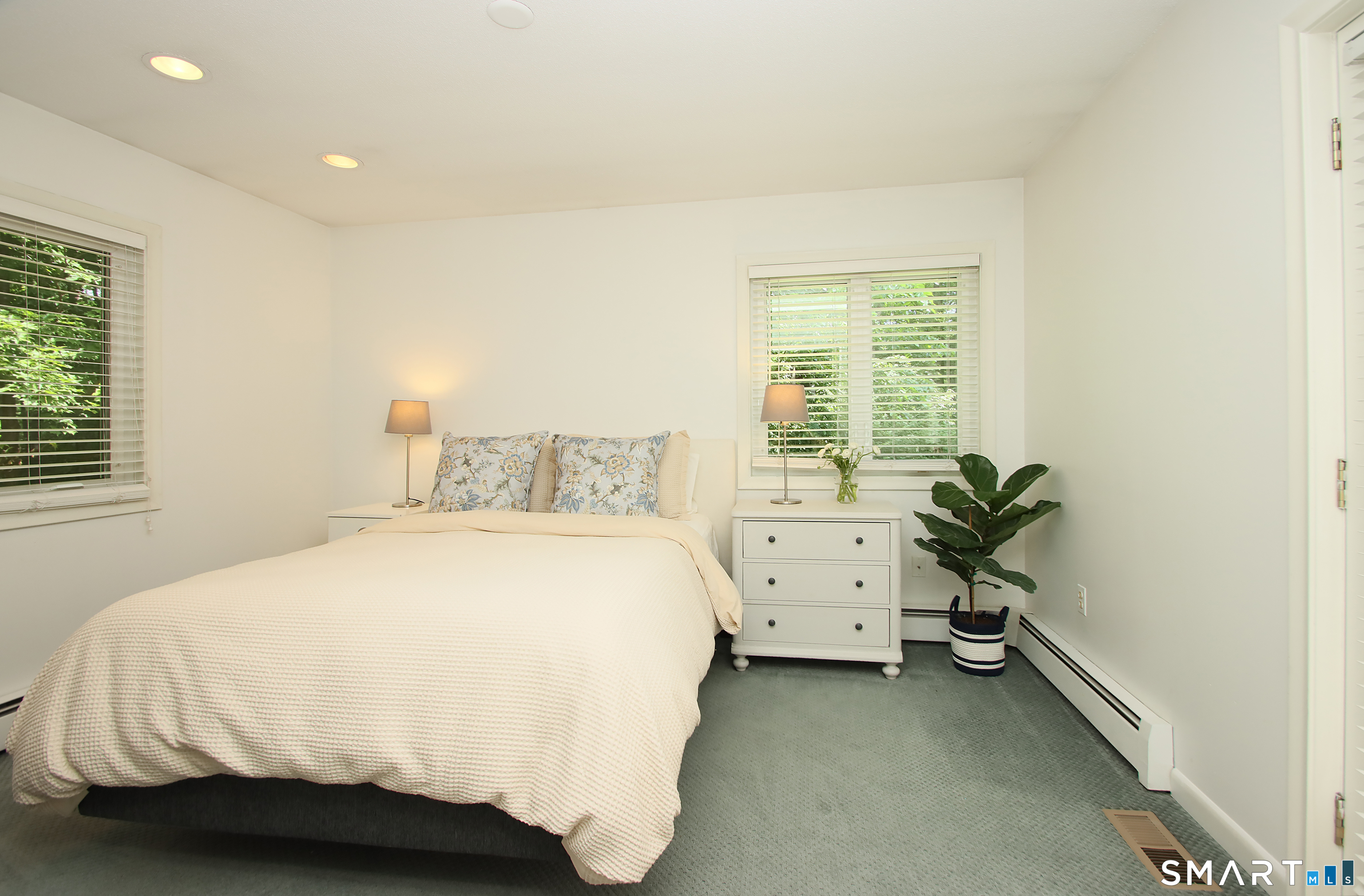10 Old Village Lane Farmington CT 06085