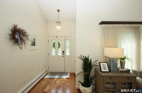 10 Old Village Lane Farmington CT 06085