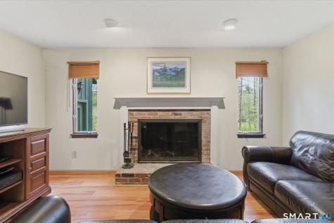 37 Tall Wood Hollow Avon CT 06001