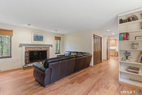 37 Tall Wood Hollow Avon CT 06001