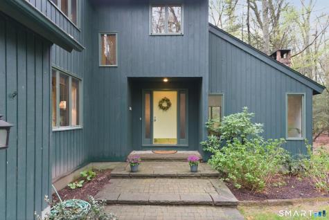 37 Tall Wood Hollow Avon CT 06001