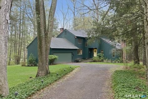 37 Tall Wood Hollow Avon CT 06001