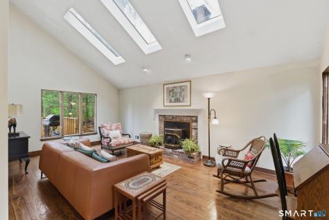 37 Tall Wood Hollow Avon CT 06001