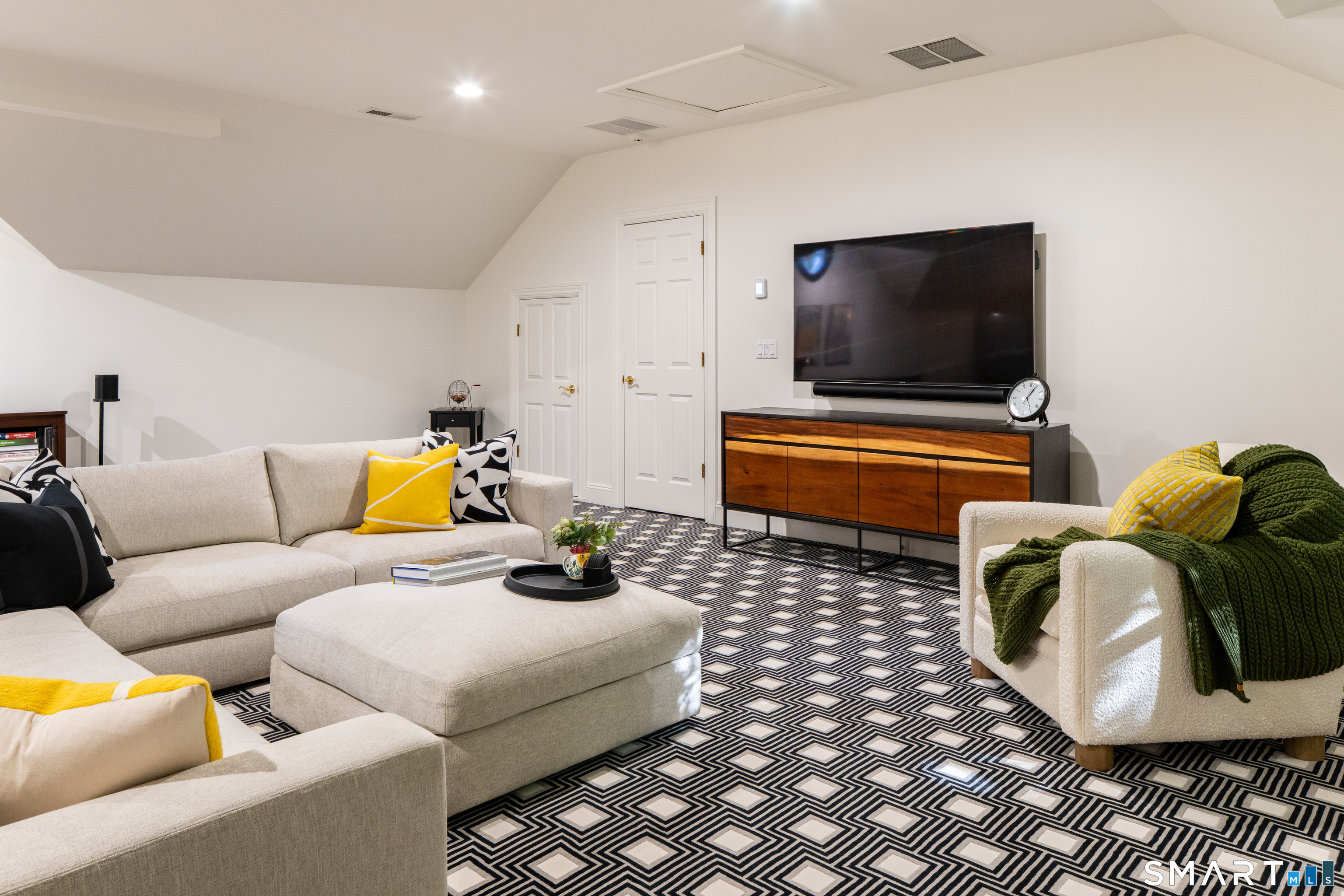 760 Smith Ridge Road New Canaan CT 06840