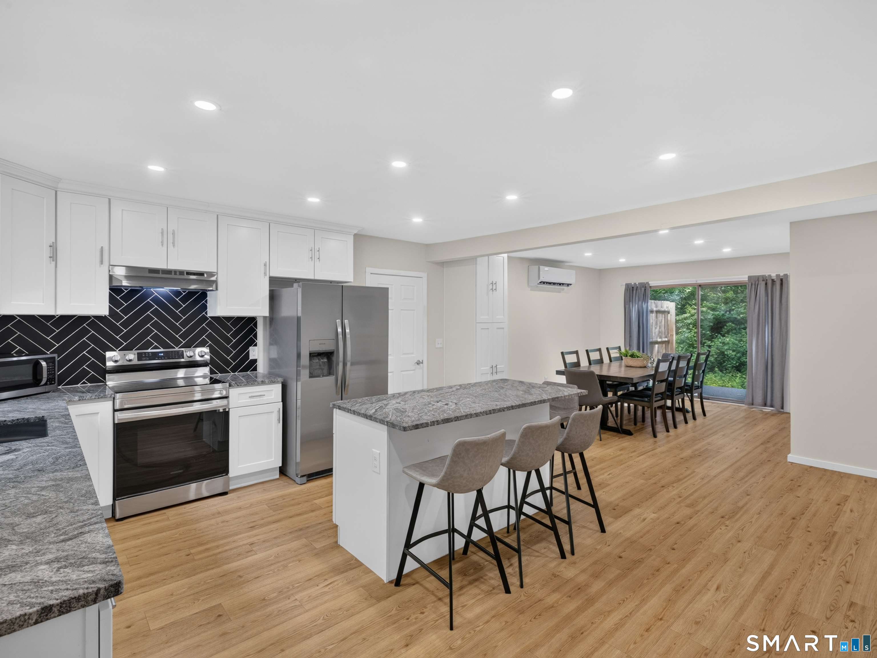 87 Grassy Hill Road Old Lyme CT 06371
