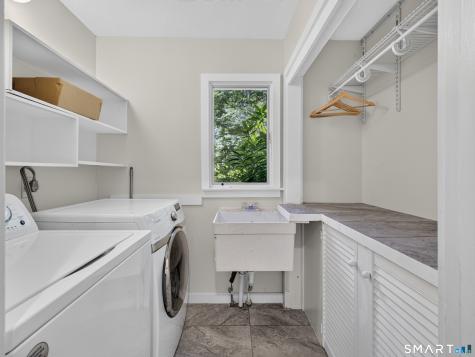 87 Grassy Hill Road Old Lyme CT 06371