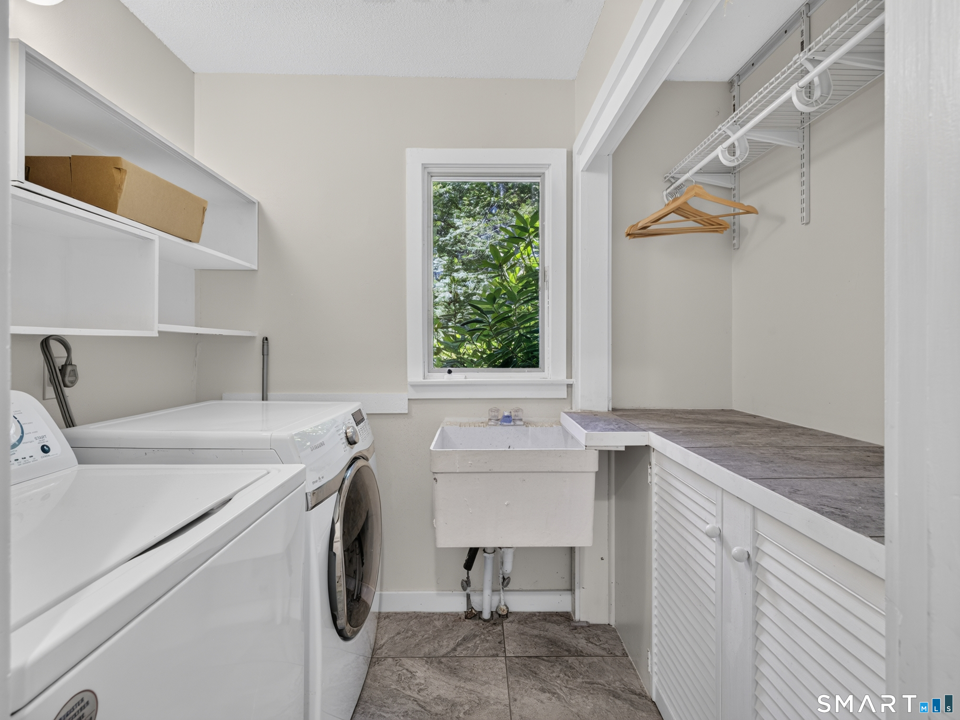 87 Grassy Hill Road Old Lyme CT 06371