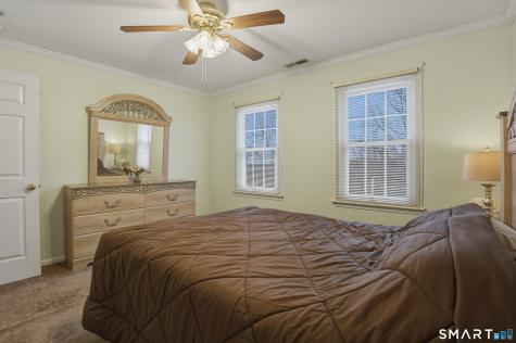 34 Nathan Hale Court Cheshire CT 06410