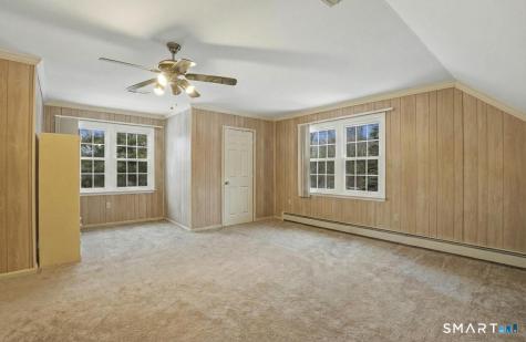 34 Nathan Hale Court Cheshire CT 06410