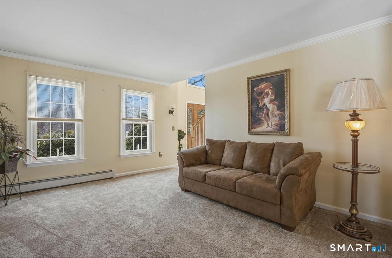 34 Nathan Hale Court Cheshire CT 06410