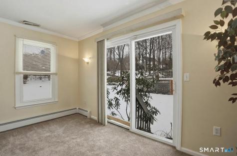 34 Nathan Hale Court Cheshire CT 06410