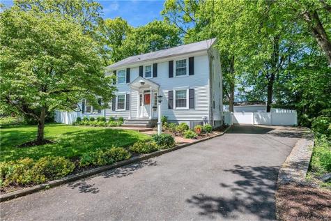 341 Round Hill Road Fairfield CT 06824