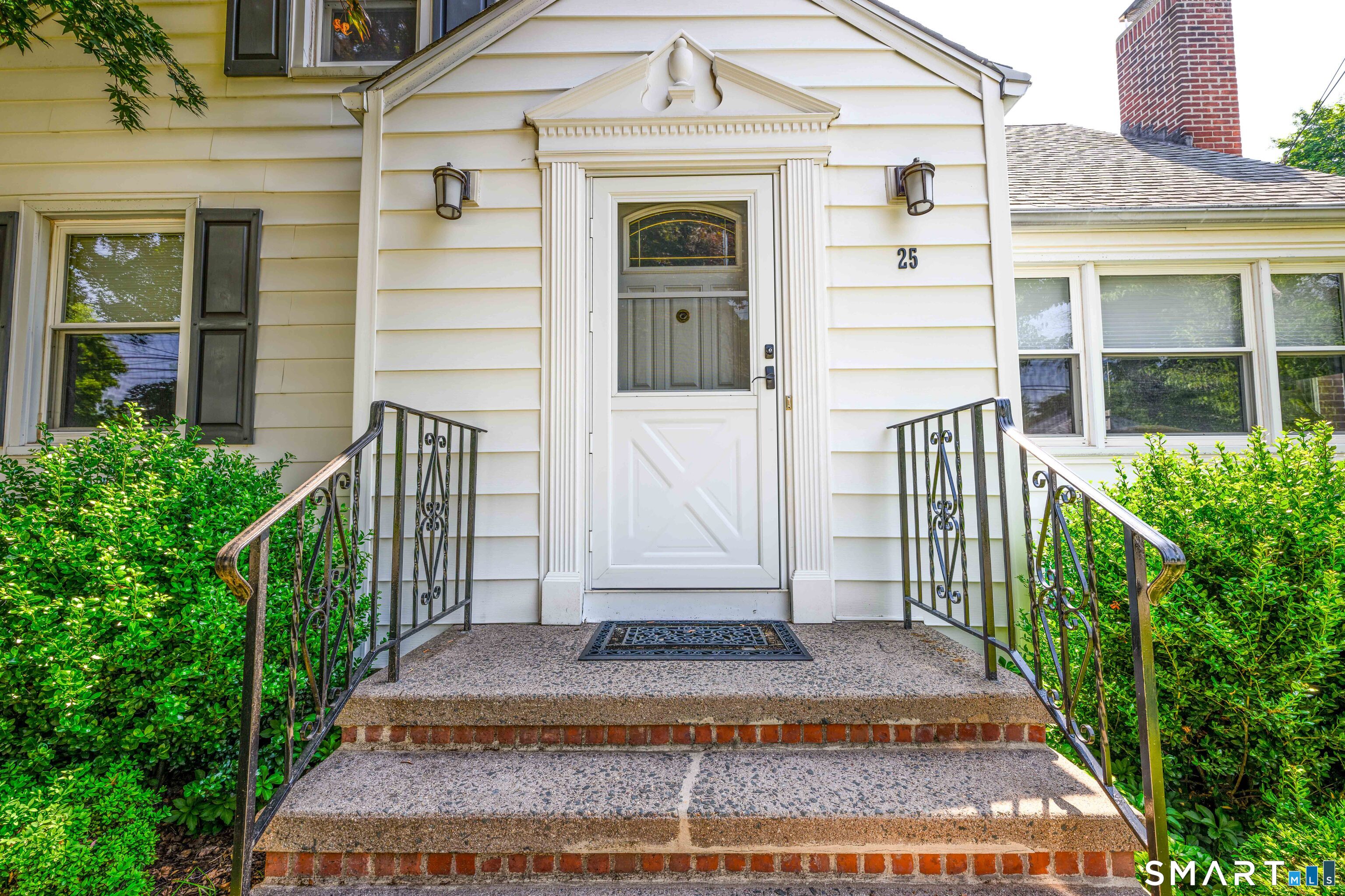 25 Wright Lane Hamden CT 06517