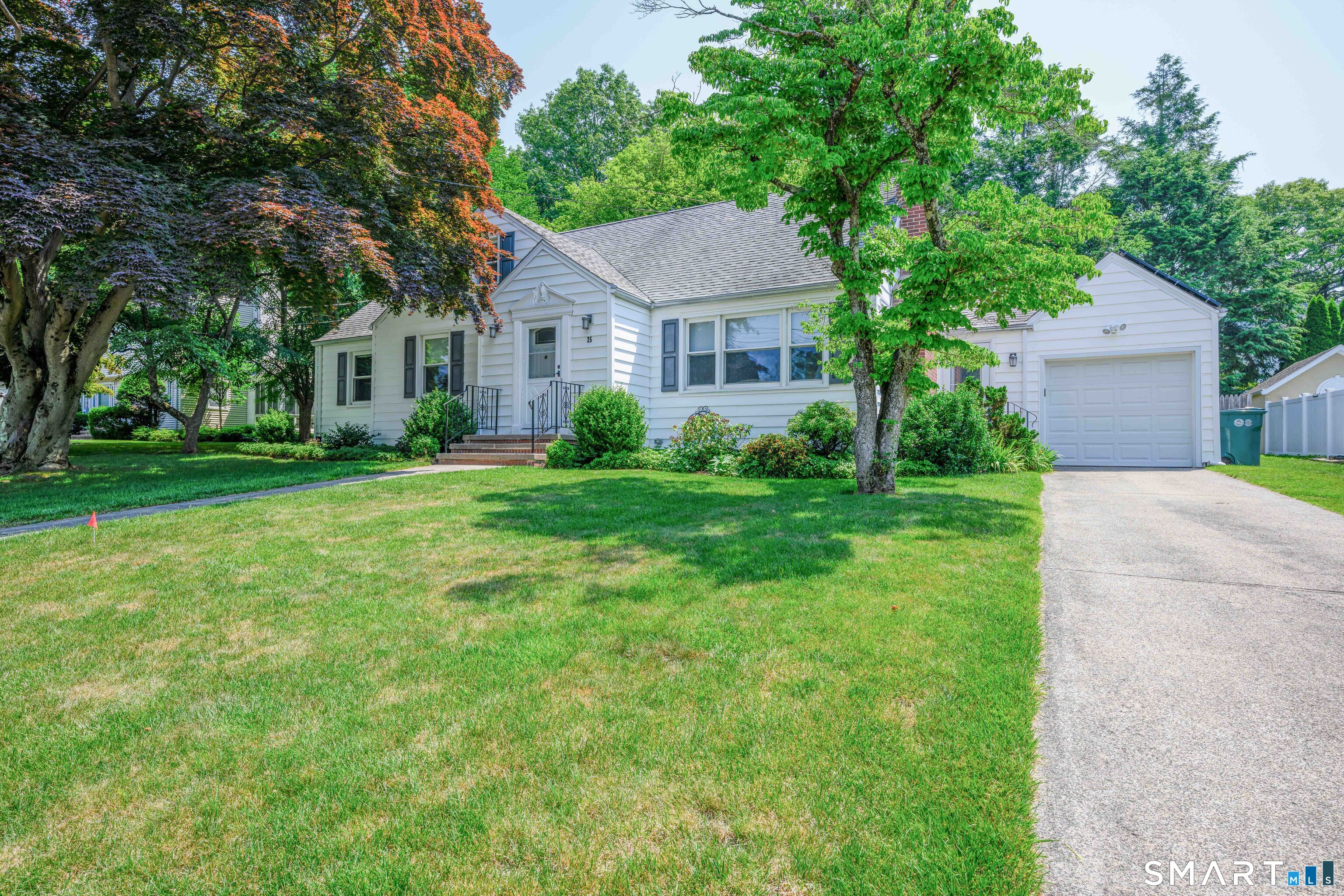 25 Wright Lane Hamden CT 06517