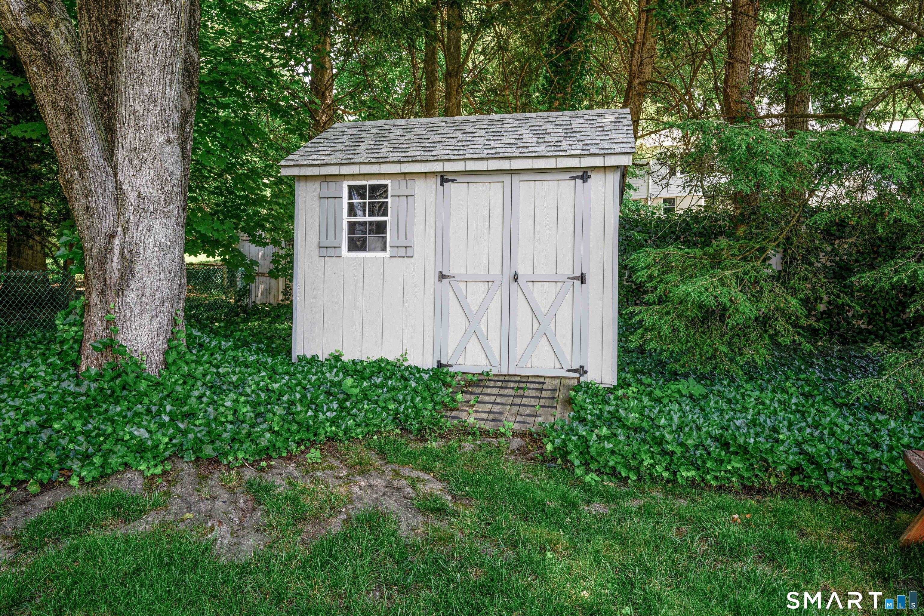 25 Wright Lane Hamden CT 06517