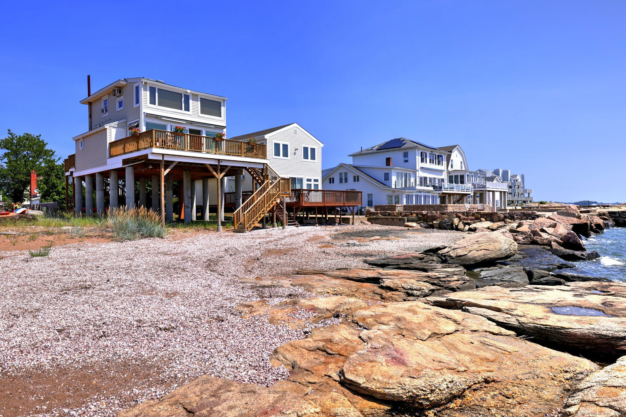 4 Cambridge Court East Haven CT 06512