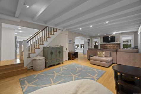 21 West Walk Clinton CT 06413