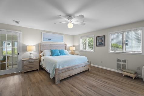 21 West Walk Clinton CT 06413