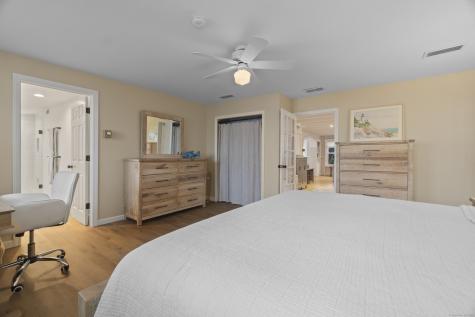 21 West Walk Clinton CT 06413