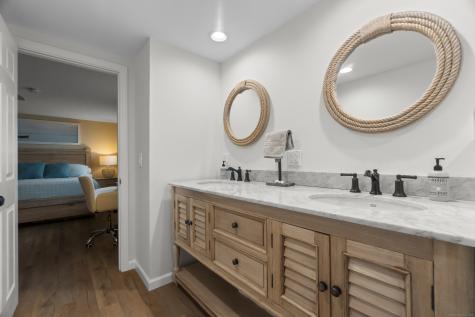 21 West Walk Clinton CT 06413