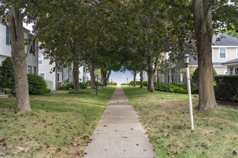 21 West Walk Clinton CT 06413