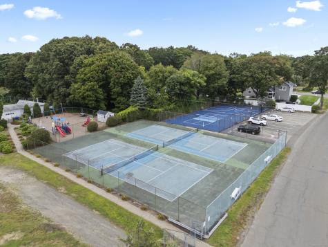 21 West Walk Clinton CT 06413