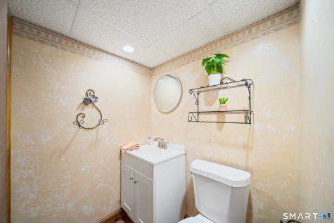 137 Maple Hill Road Naugatuck CT 06770