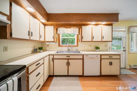 137 Maple Hill Road Naugatuck CT 06770