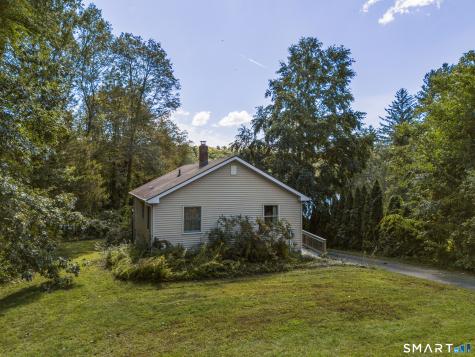 88 North Shore Road Voluntown CT 06384